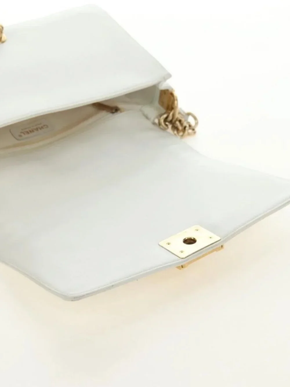 CHANEL Chain Boy Chanel Shoulder Bag Leather White Gold CC Auth ka4428V